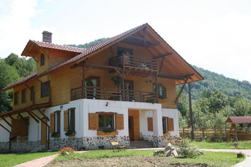 Gasthaus Maria Borlova Eksteriør billede